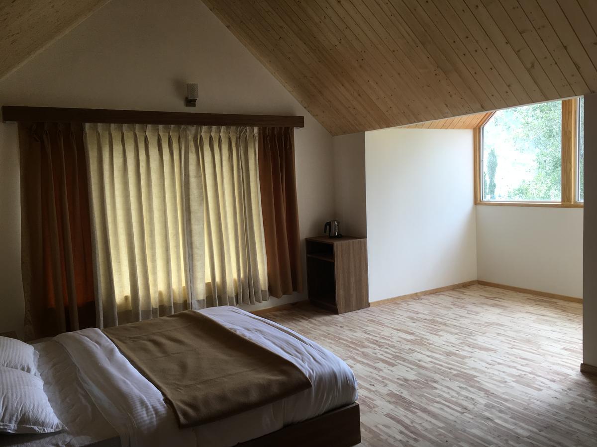 Gemoor Khar- Manor House Bed & Breakfast Jispa Exterior photo
